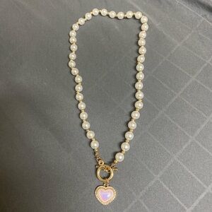 Heart pendant faux pearl necklace